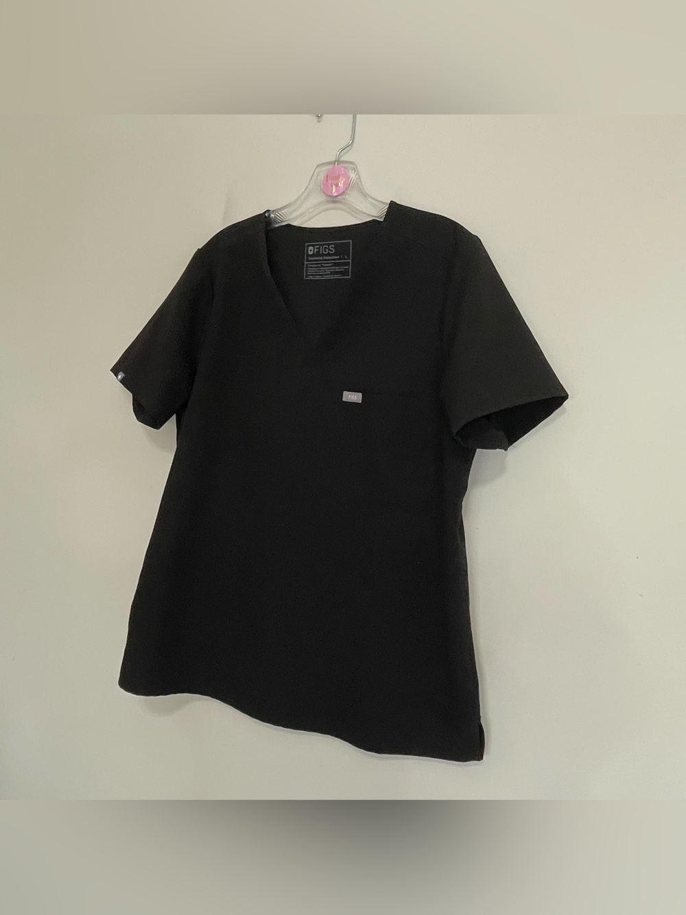FIGS Black V-Neck Scrub Top~ Size Large
Medical Staff
